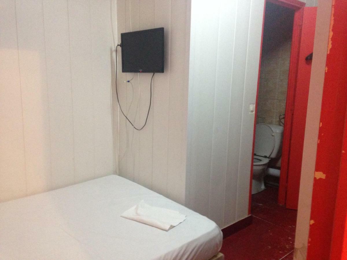 פריז Hotel Cyrano Voltaire מראה חיצוני תמונה